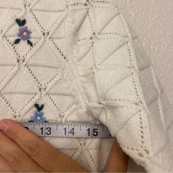 Sela white quilted cardigan Sweater embroidered button front child 6-8 - Picture 4 of 5